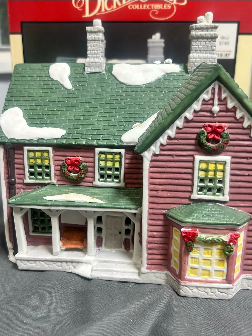 Lemax Pink & Green Dickensvale Holiday Cottage Figurine